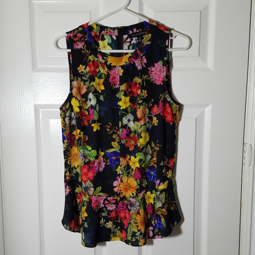 Banana Republic Floral print blouse
